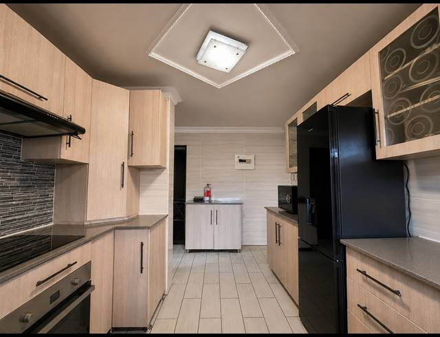 3 BEDROOM HOUSE FOR SALE IN SEBOKENG ZONE 17